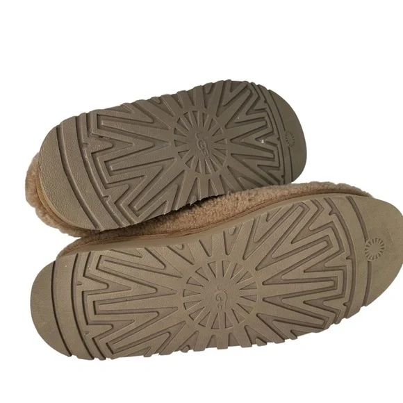 UGG Tazz Maxi Curly Genuine Shearling Platform Slipper Size 10 - Picture 8 of 10